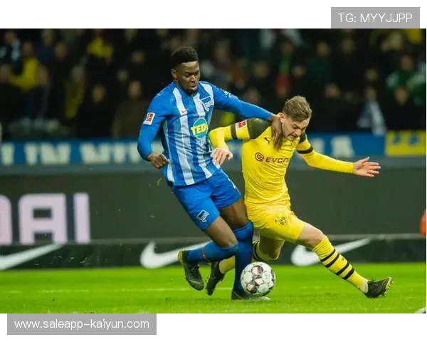 VAR判决争议再起：斯图加特绝杀球是否越位引热议